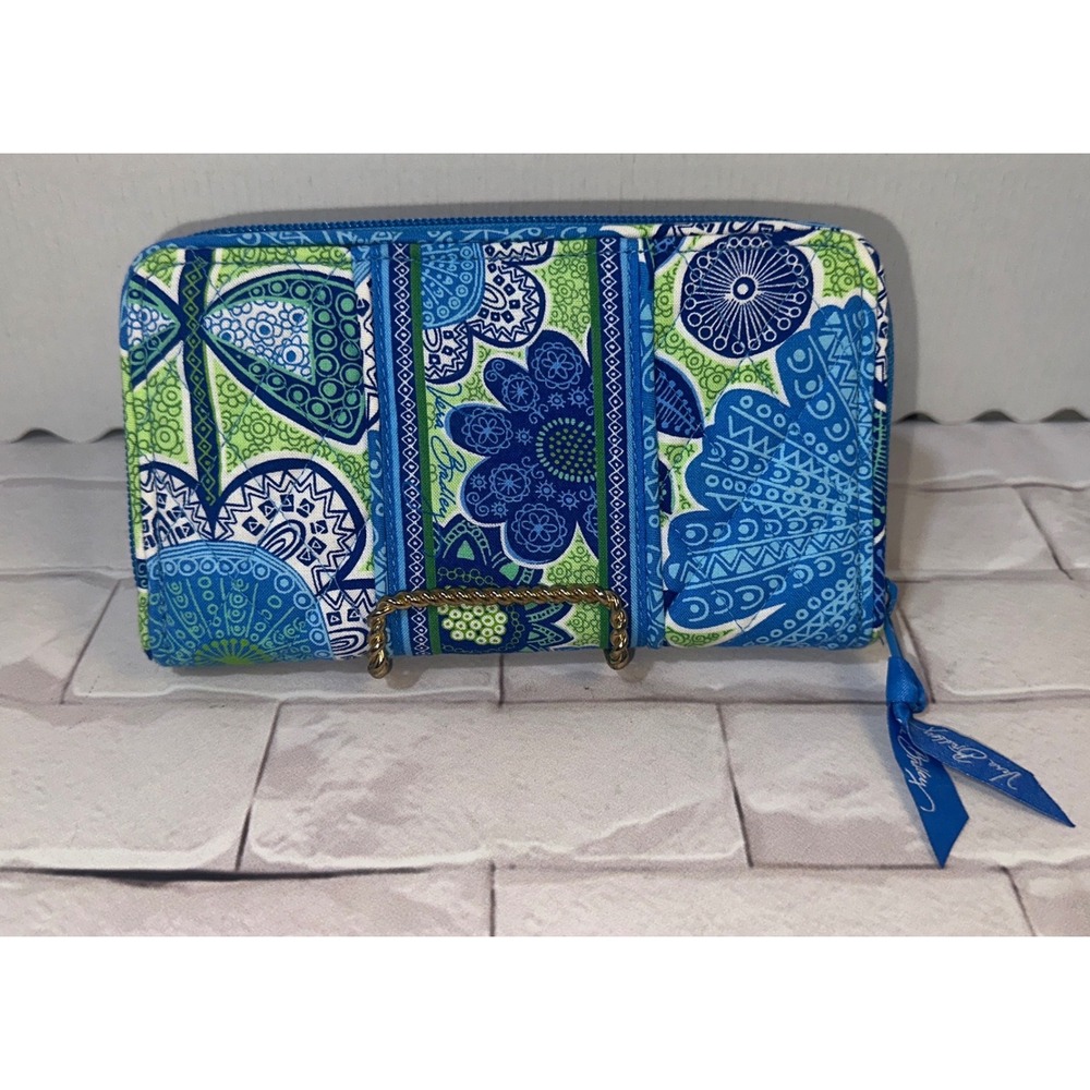Vera Bradley Turn on the Lights Blue Green Floral Quilted Zip Around Wallet‎